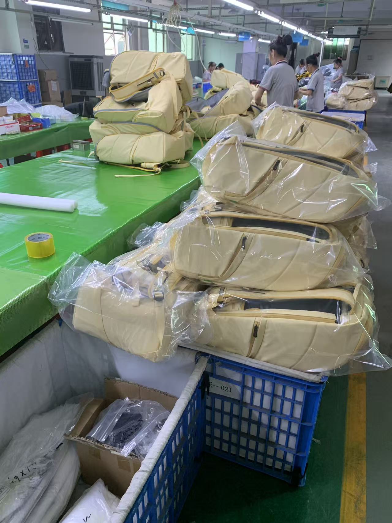 Atrás da costura: mitigando a fadiga estrutural na produção de mochilas impermeáveis ​​em grande volume